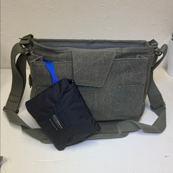 Think Tank Retrospective Camera Bag - Picture 4 of 8